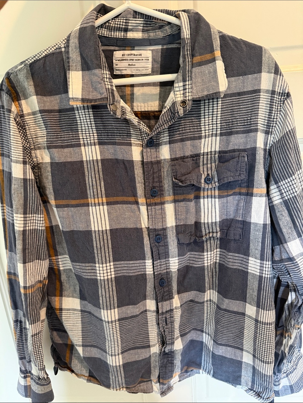 REI Cooperative Men's Gray and White Plaid Button-Down Shirt with Brown Accents